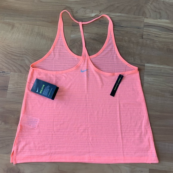NWT Standard Fit Breathe Tank: Nike - Picture 12 of 16